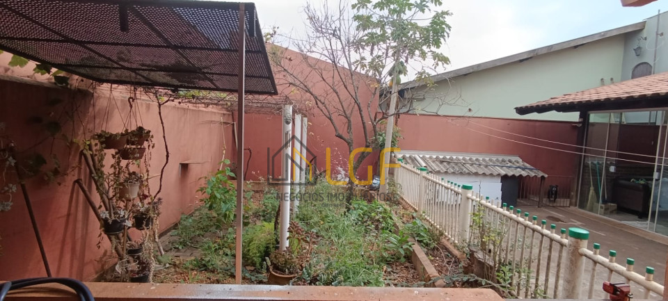 Imagens do imóveis CASA Á VENDA NO JARDIM SANTO ANDRÉ