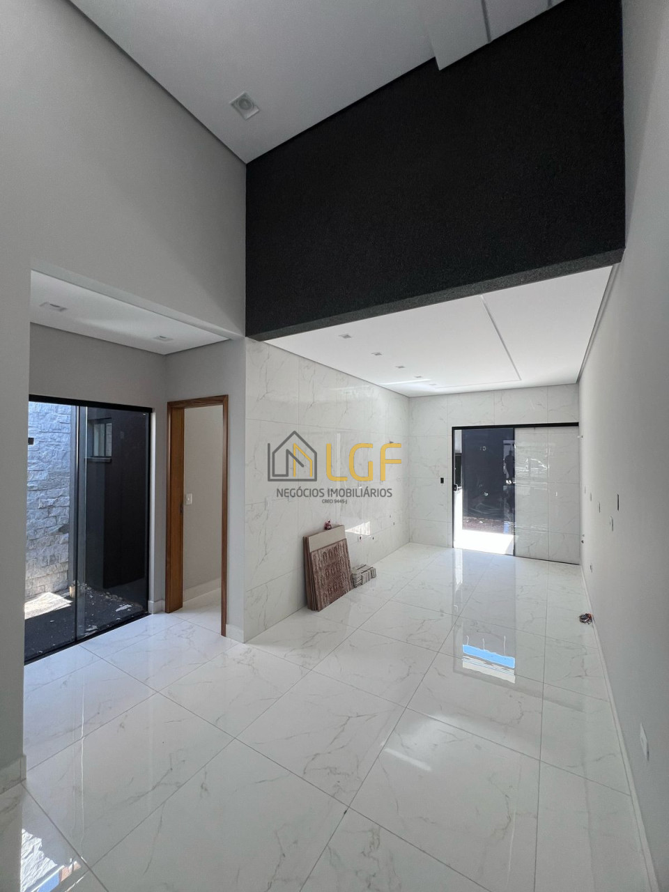 Imagens do imóveis CASA GEMINADA JARDIM GOLDEM PARK