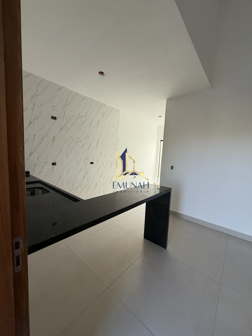 Imagens do imóveis CASA GEMINADA A VENDA NO COLUMBIA