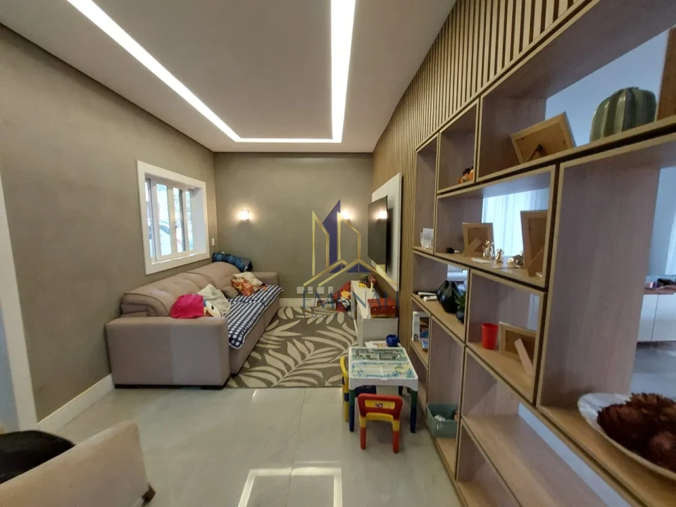 CASA Á VENDA CONDOMINIO ROYAL FOREST