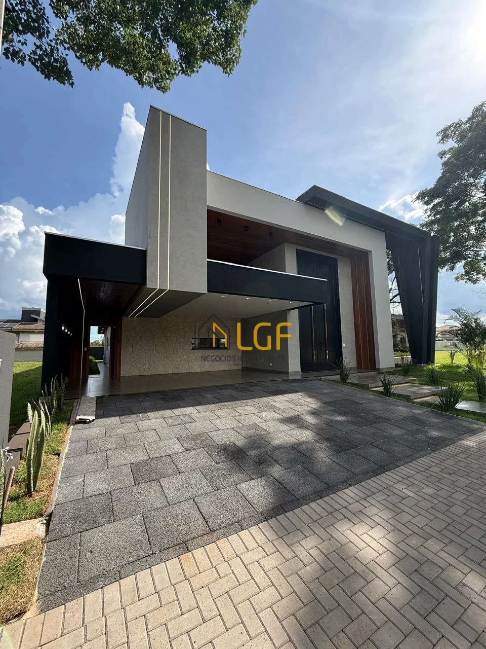 Imagens do imóveis CASA NO CONDOMINIO VILLAGIO DO ENGENHO