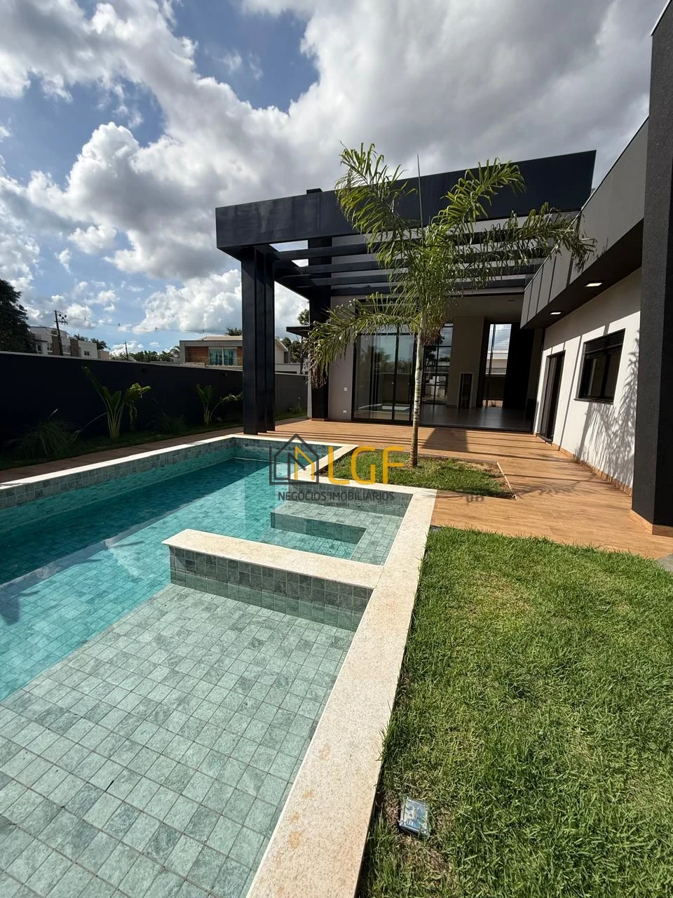 Imagens do imóveis CASA NO CONDOMINIO VILLAGIO DO ENGENHO