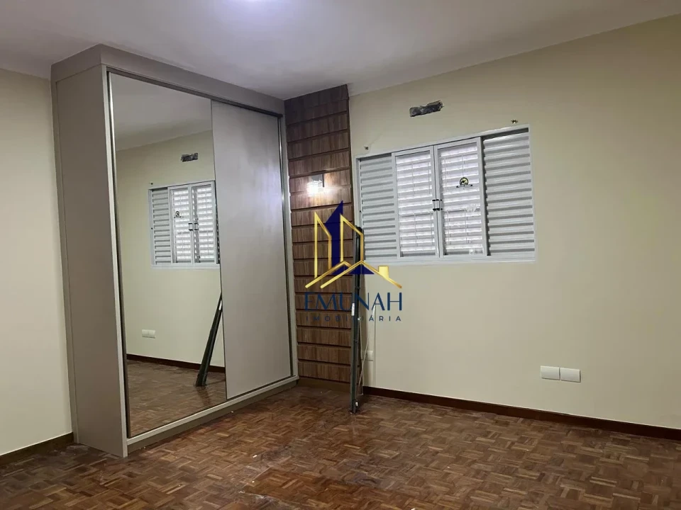CASA Á VENDA NO JARDIM VILA RICA