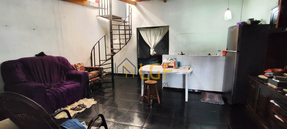 Imagens do imóveis CASA ASOBRADADA