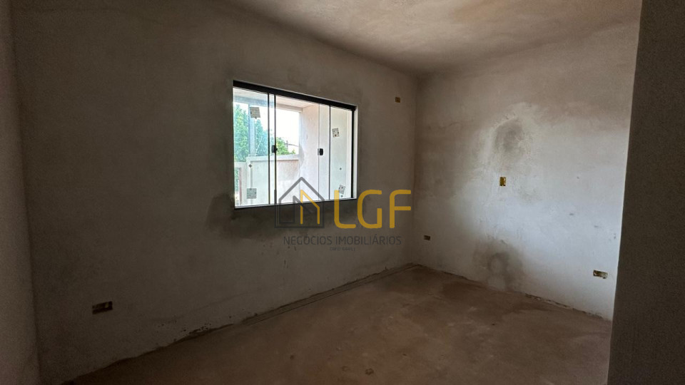 CASA GEMINADA Á VENDA NO JARDIM VÔ ZEZINHO