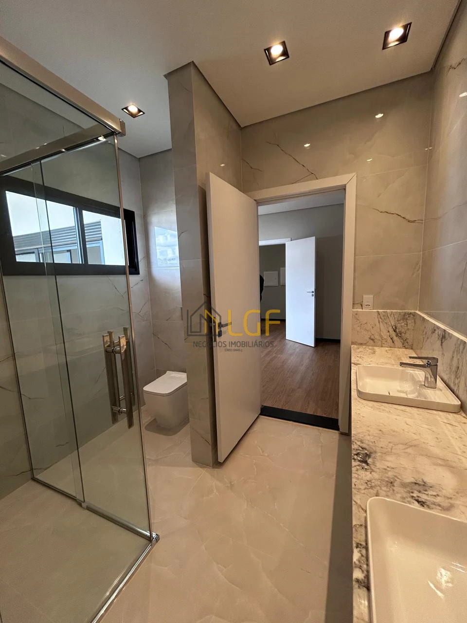 Imagens do imóveis Casa Em Condomínio À Venda Condiminio Bellevie Cambé