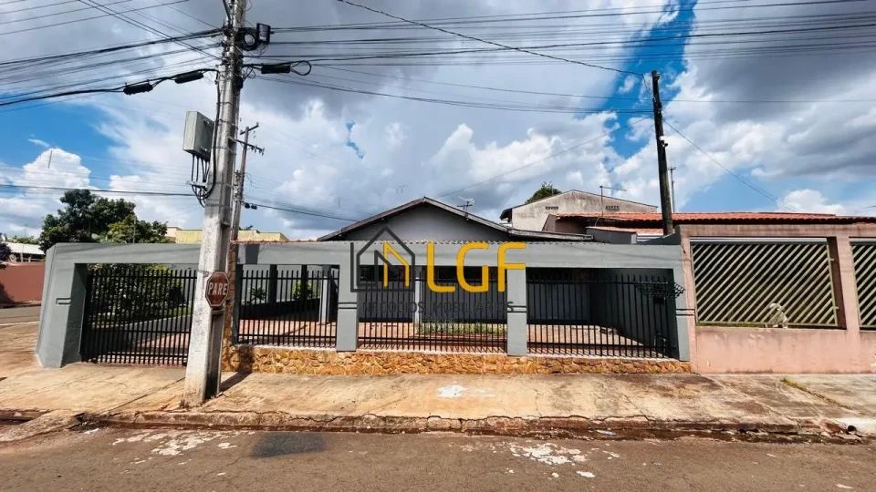 Imagens do imóveis CASA TERREA JARDIM ITAPOÁ