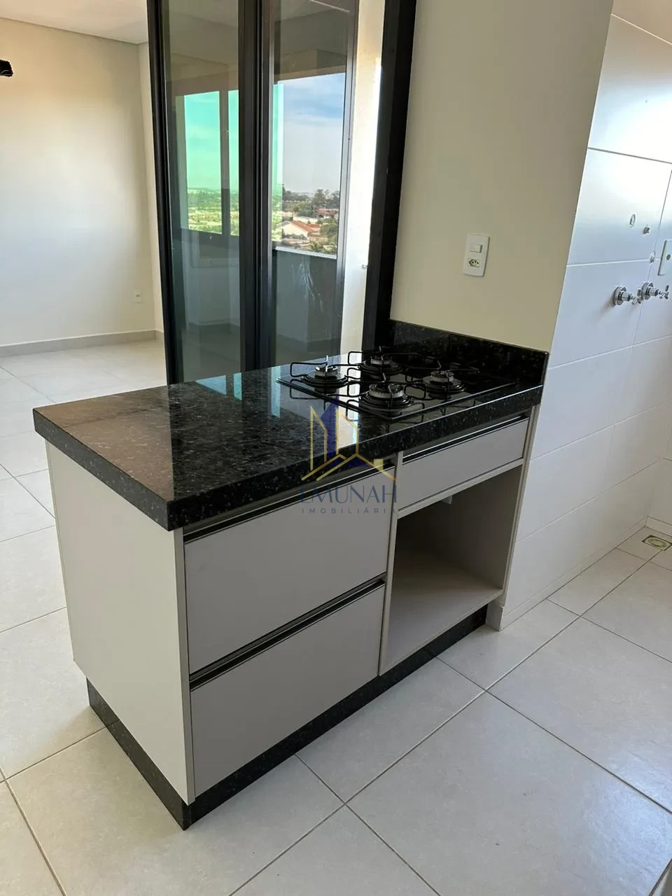 APARTAMENTO Á VENDA TORRE LUGANO