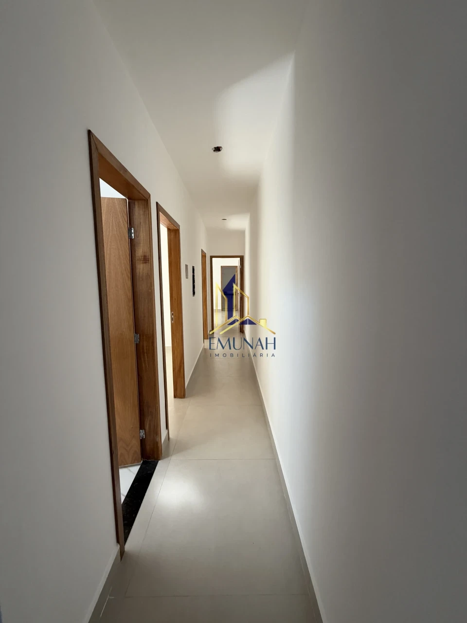 Imagens do imóveis CASA GEMINADA A VENDA NO COLUMBIA