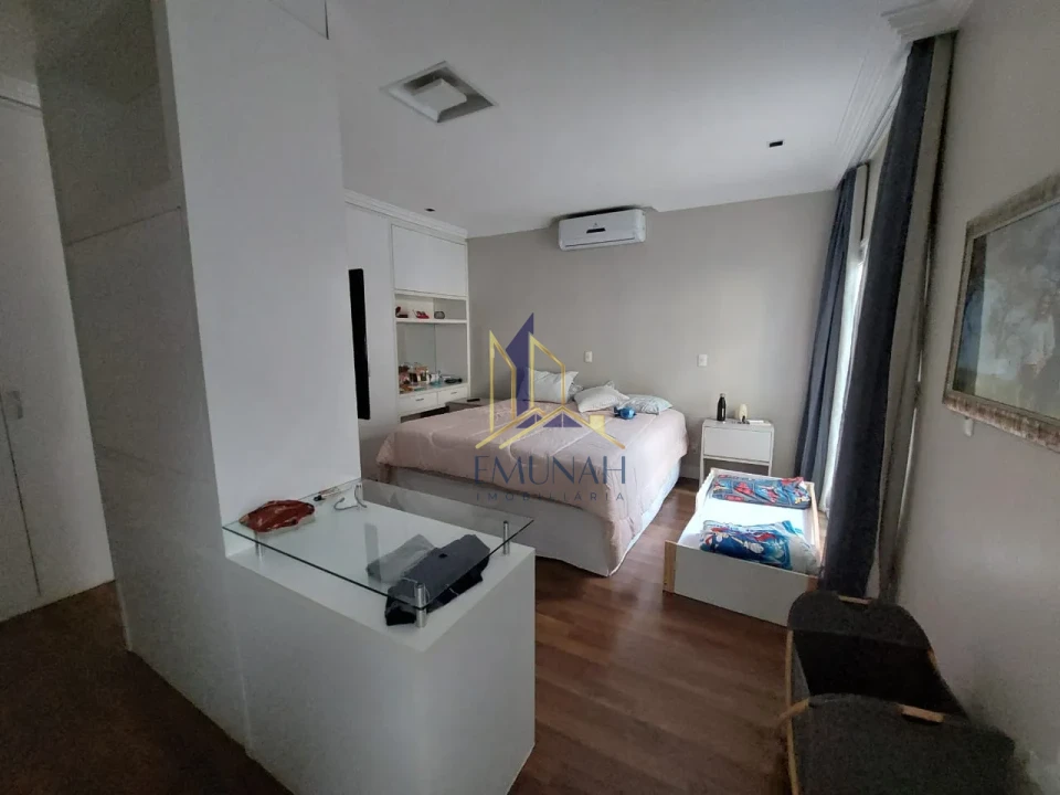 CASA Á VENDA CONDOMINIO ROYAL FOREST