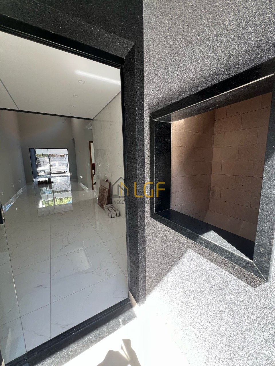 Imagens do imóveis CASA GEMINADA JARDIM GOLDEM PARK