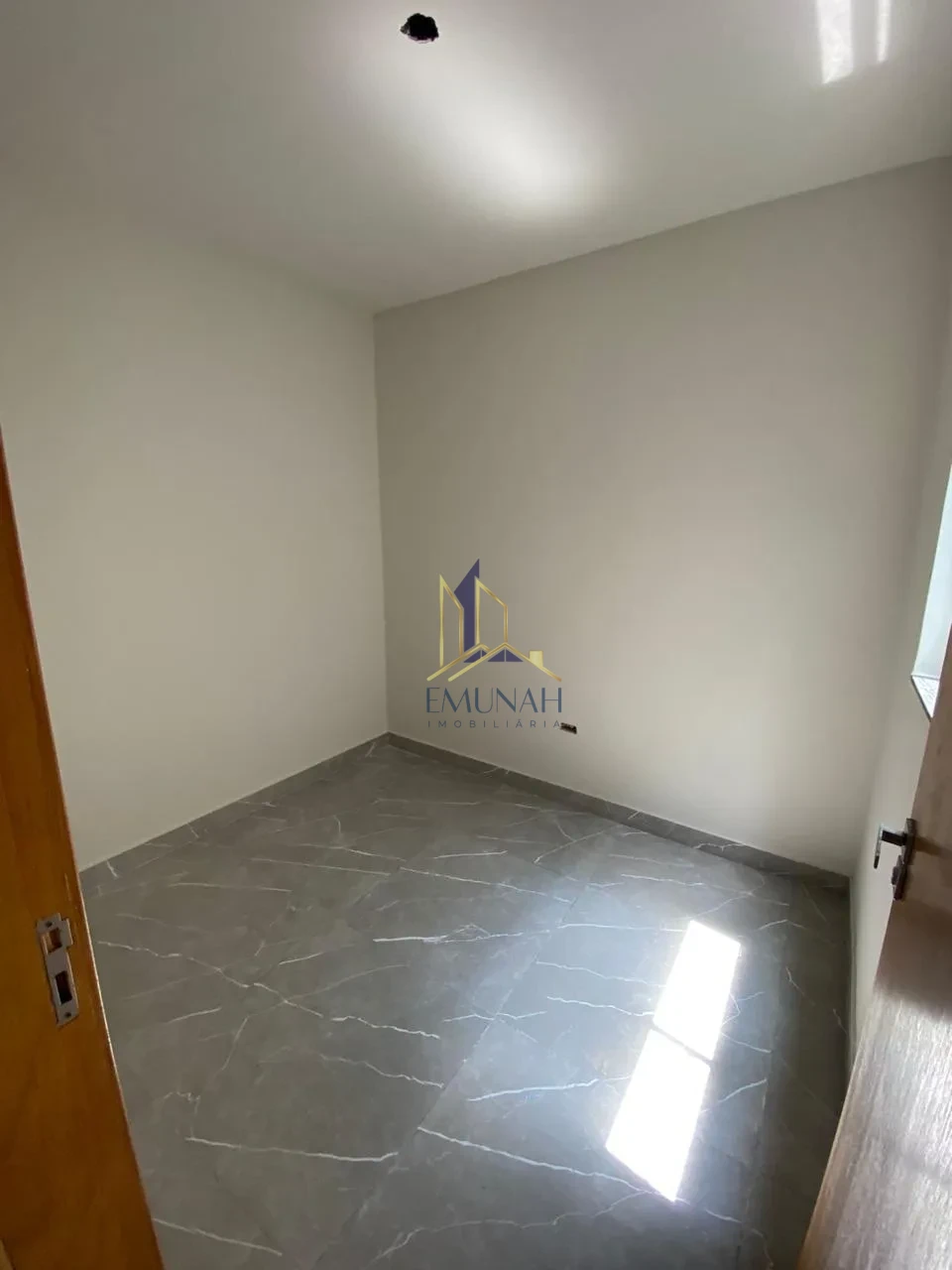 Imagens do imóveis CASA GEMINADA