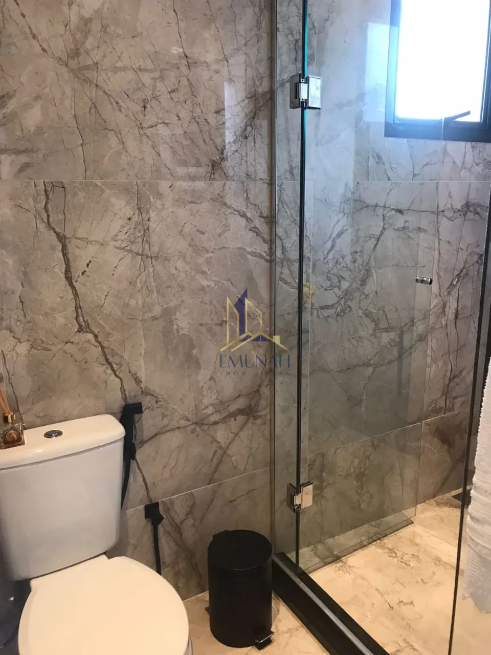 APARTAMENTO Á VENDA TODO MOBILIADO EM LONDRINA