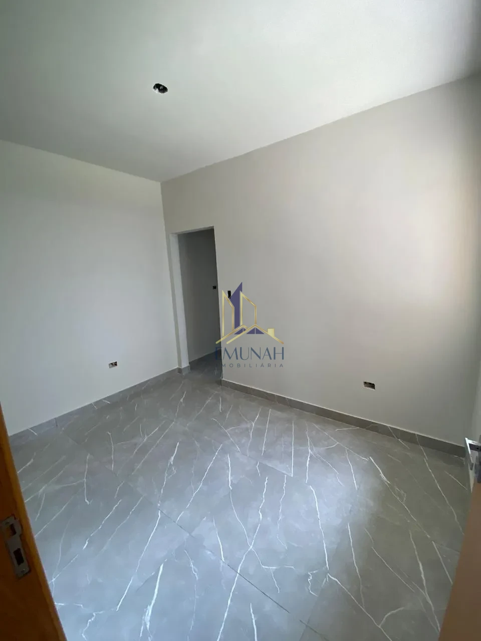 Imagens do imóveis CASA GEMINADA