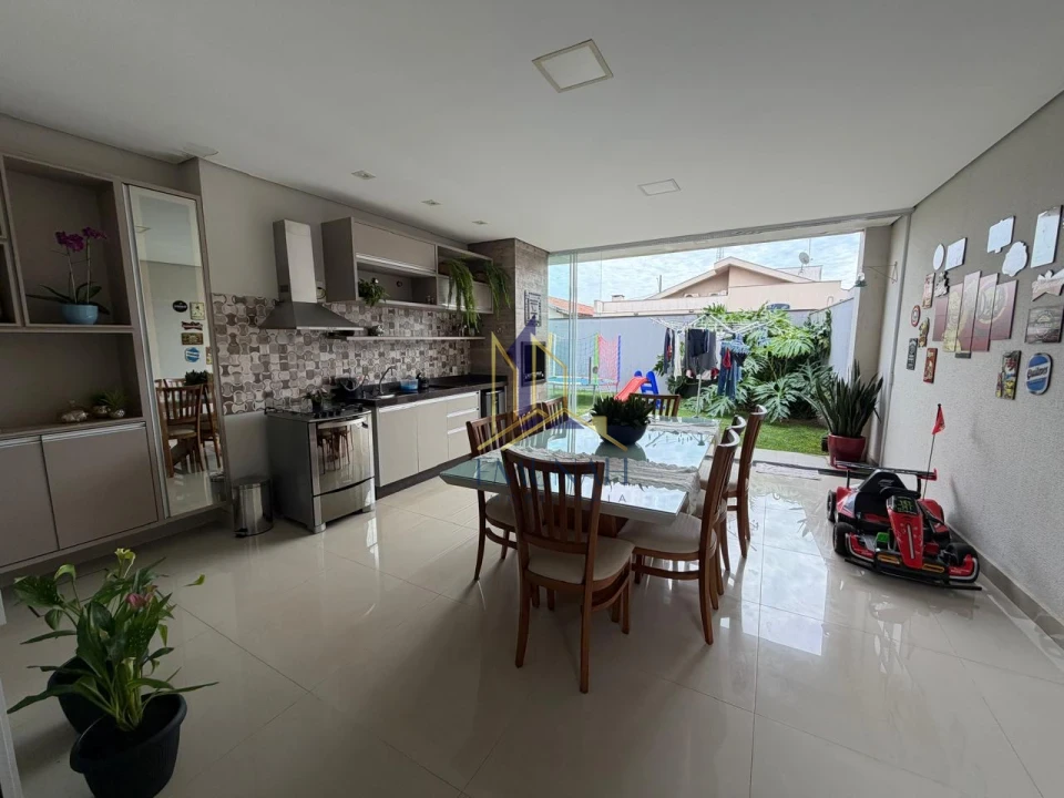 Imagens do imóveis Casa Em Condomínio À Venda Condominio Portal Das Flores Rolandia