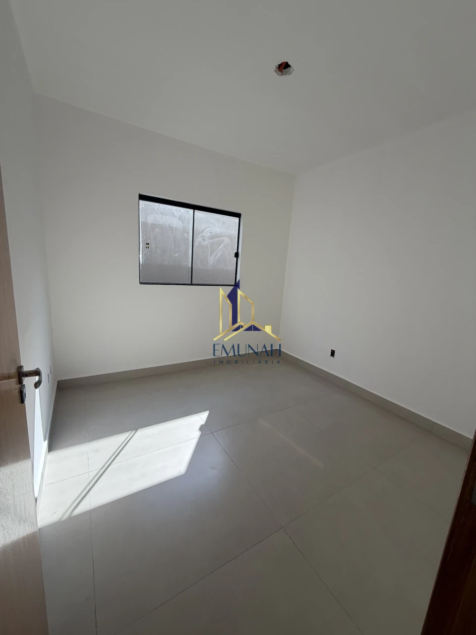 Imagens do imóveis CASA GEMINADA A VENDA NO COLUMBIA