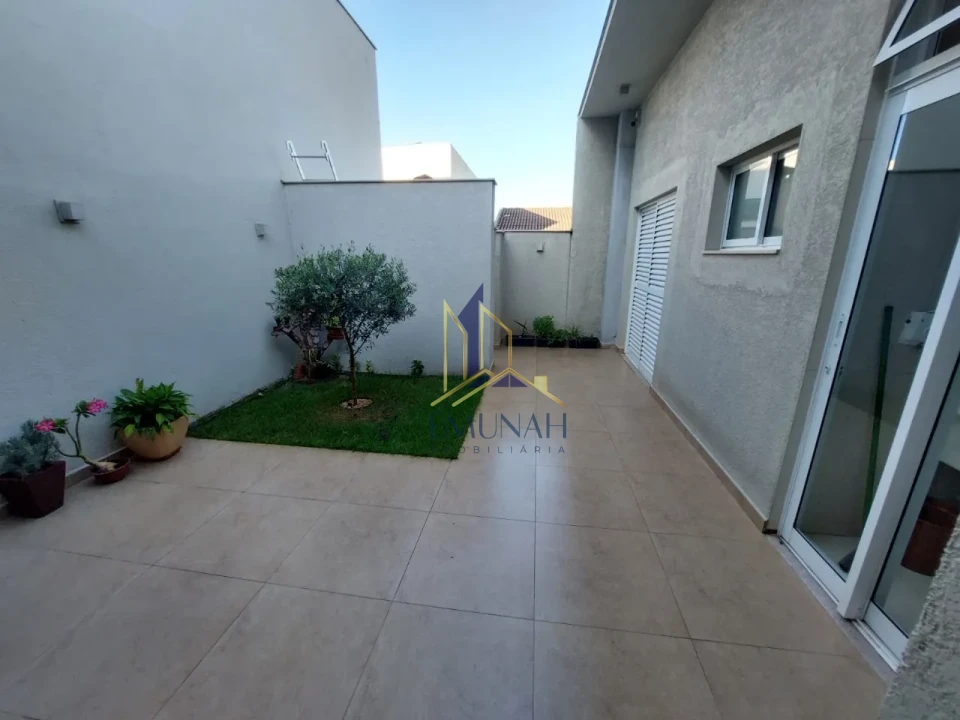 CASA Á VENDA CONDOMINIO ROYAL FOREST