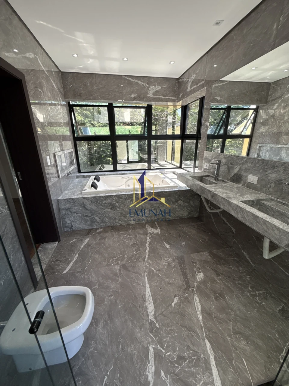 Imagens do imóveis Casa Em Condomínio À Venda E Locação Condominio Royal Forest Londrina