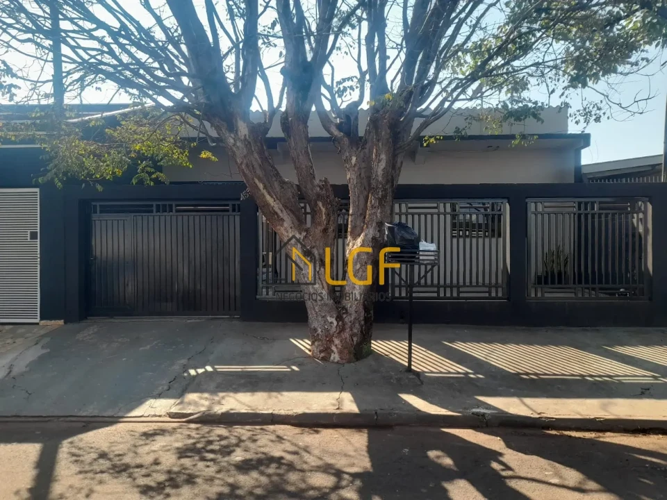 Imagens do imóveis CASA Á VENDA NO JARDIM SANTO AMARO