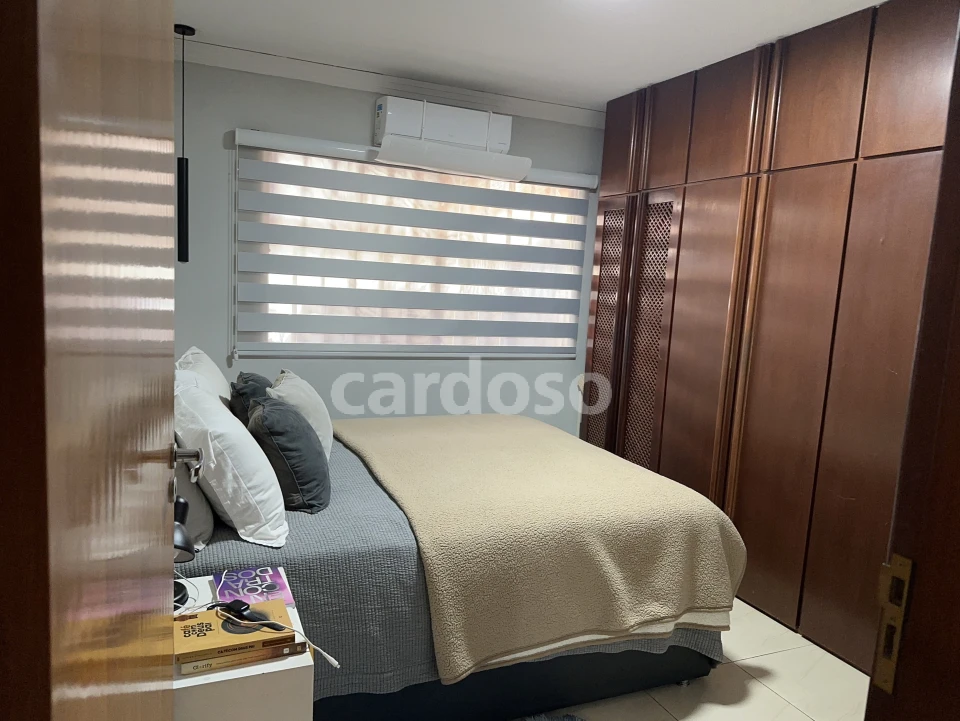 Imóvel com duas casas independentes, energia solar e churrasqueira – Jardim Ideal, Londrina/PR