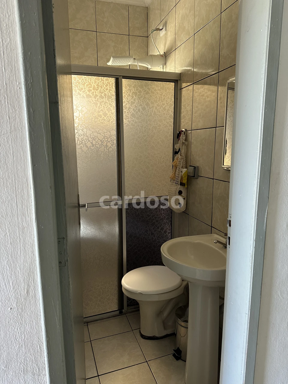 Imóvel com duas casas independentes, energia solar e churrasqueira – Jardim Ideal, Londrina/PR