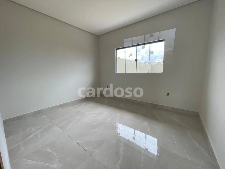 CASA À VENDA EM IBIPORÃ COM 2 QUARTOS POR 365.000,00