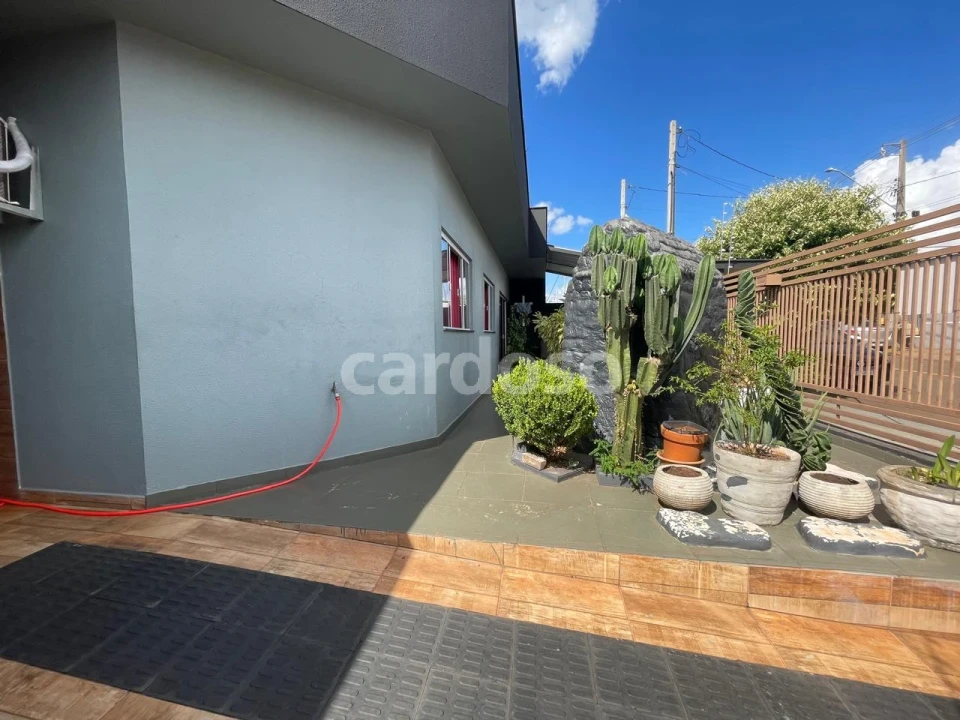 Imagens do imóveis VENDO – TROCO - CASA NO JD CINQUENTENARIO – IBIPORÃ – R$ 410.000,00