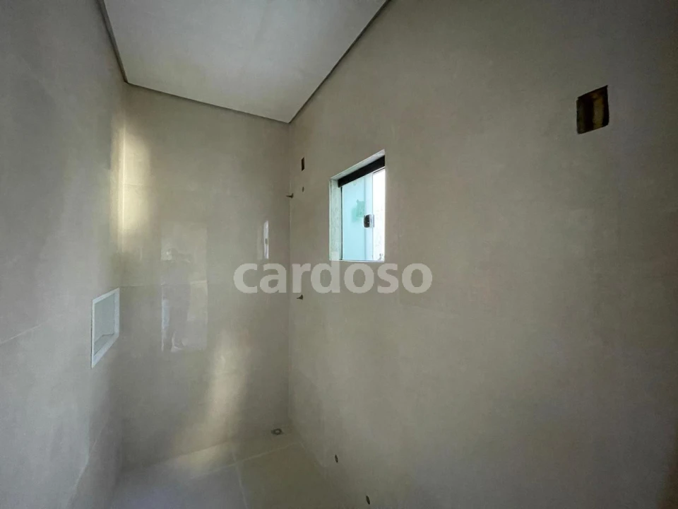 CASA À VENDA EM IBIPORÃ COM 2 QUARTOS POR 360.000,00