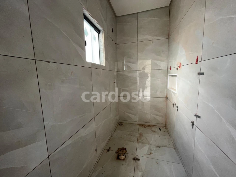 CASA À VENDA EM IBIPORÃ COM 2 QUARTOS POR 360.000,00