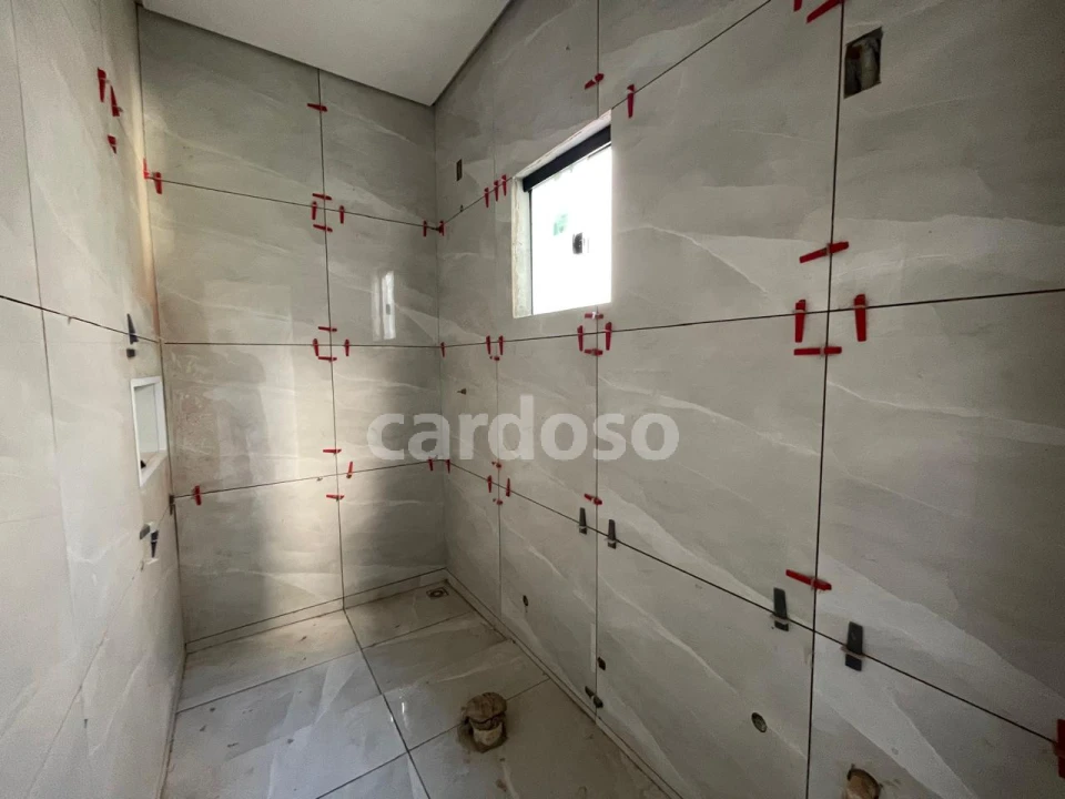 CASA À VENDA EM IBIPORÃ COM 2 QUARTOS POR 360.000,00