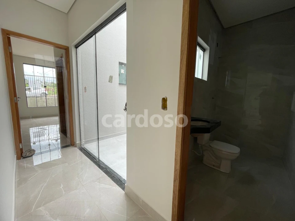 CASA À VENDA EM IBIPORÃ COM 2 QUARTOS POR 365.000,00