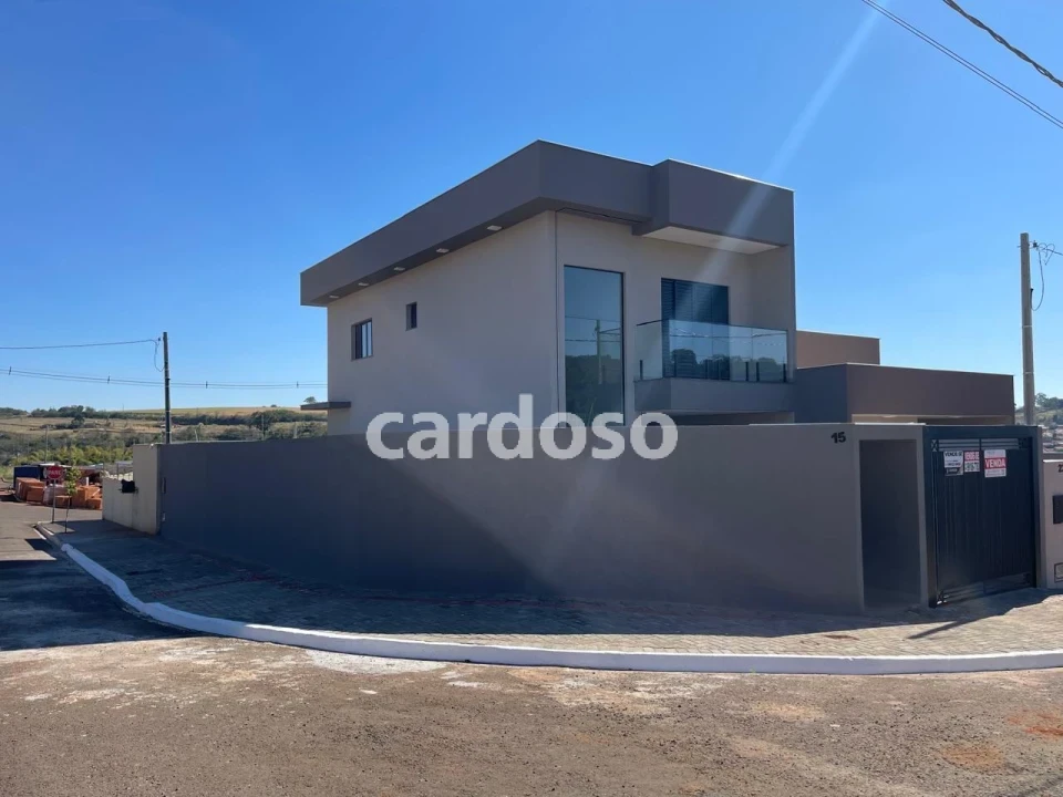 Imagens do imóveis SOBRADO NOVO COM SUÍTE A VENDA POR R$ 550.000,00 – PARQUE DO VALE – IBIPORÃ/PR