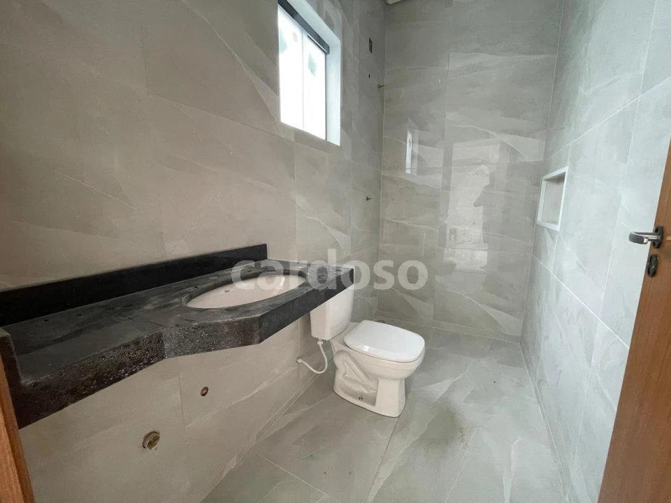 CASA À VENDA EM IBIPORÃ COM 2 QUARTOS POR 365.000,00