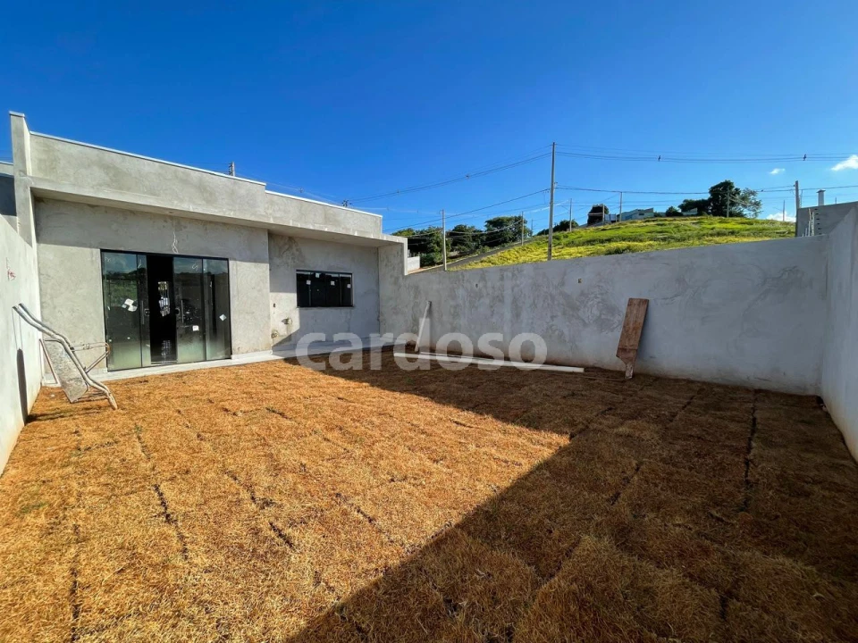 CASA À VENDA EM IBIPORÃ COM 2 QUARTOS POR 360.000,00