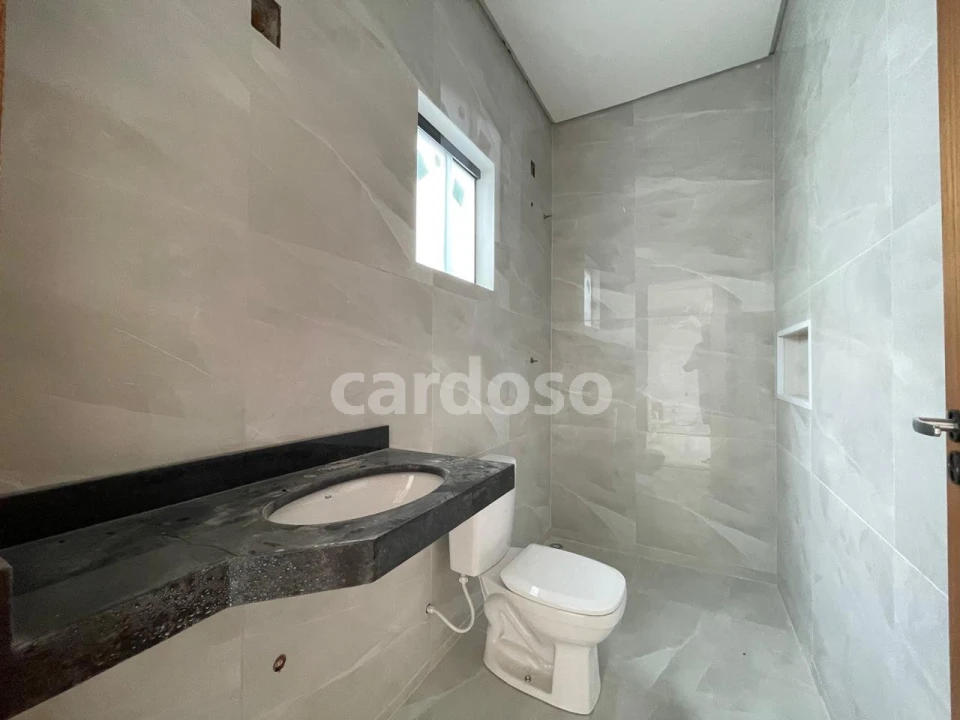 CASA À VENDA EM IBIPORÃ COM 2 QUARTOS POR 365.000,00