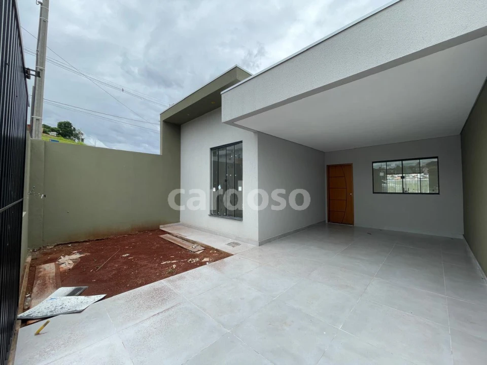CASA À VENDA EM IBIPORÃ COM 2 QUARTOS POR 365.000,00