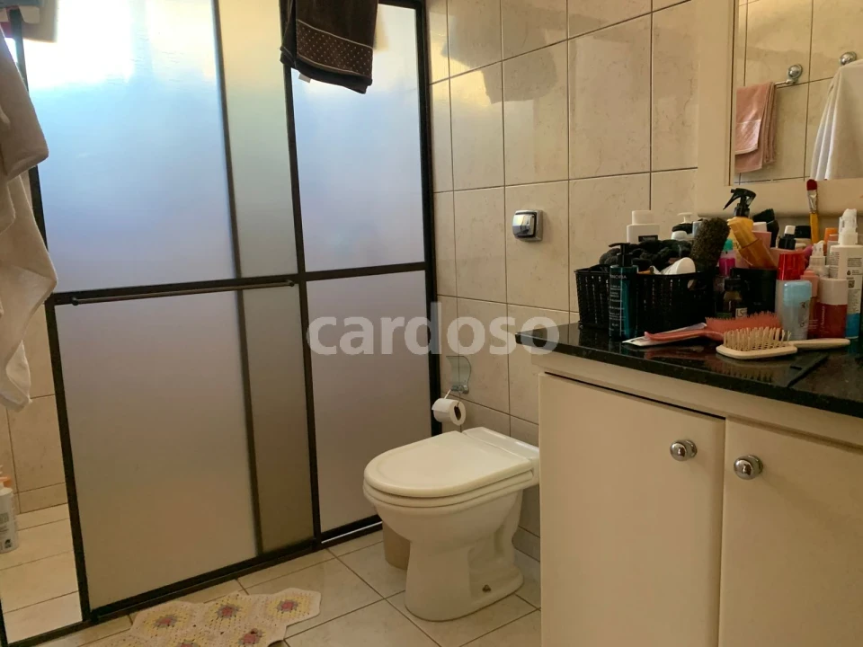 Imagens do imóveis Casa no centro com 4 quartos à venda por R$ 895.000 - Ibiporã/PR
