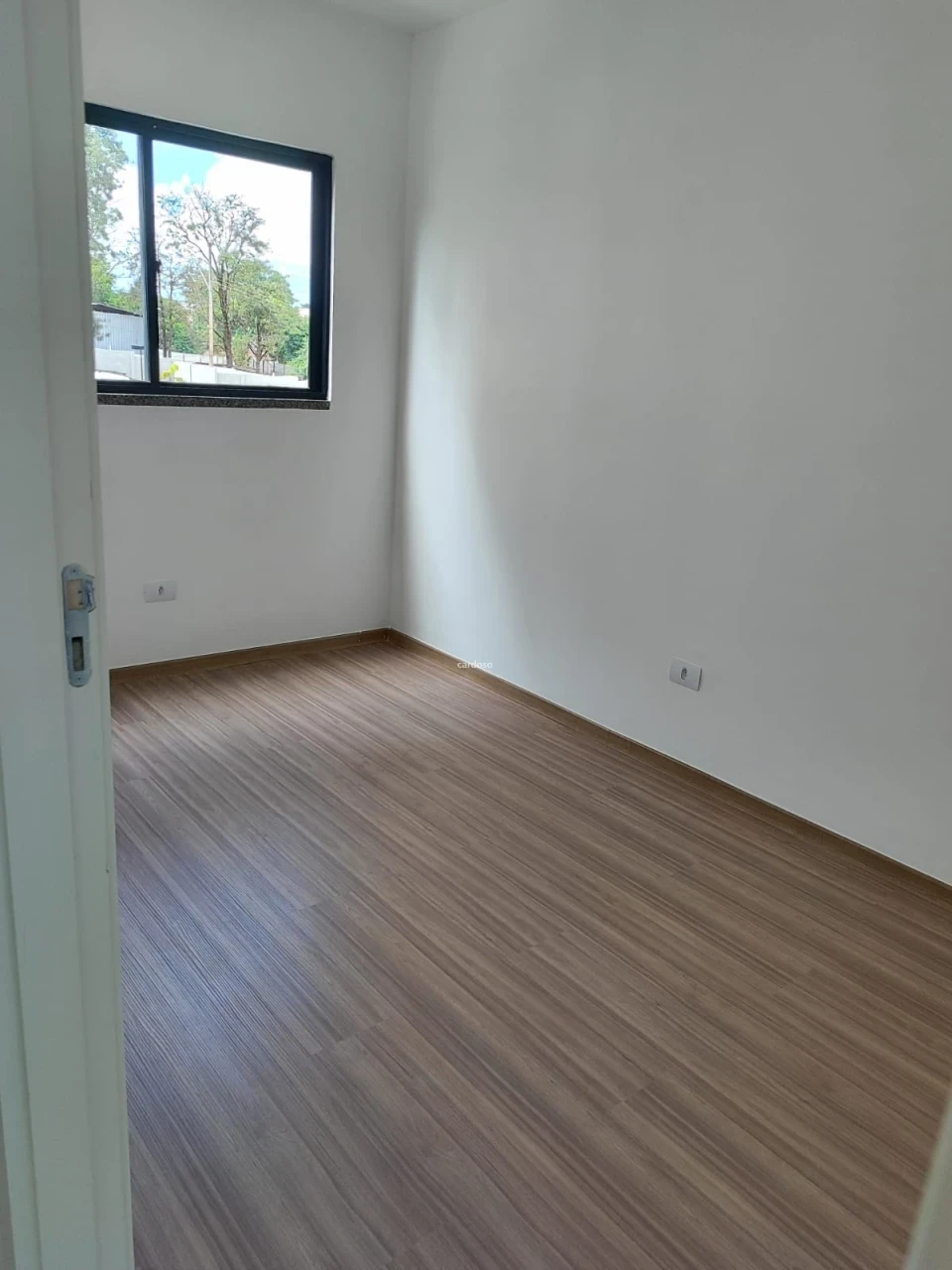 Apartamento com 2 dormitórios para locação, 43 m² por R$ 900 – Semiramis – Londrina/PR