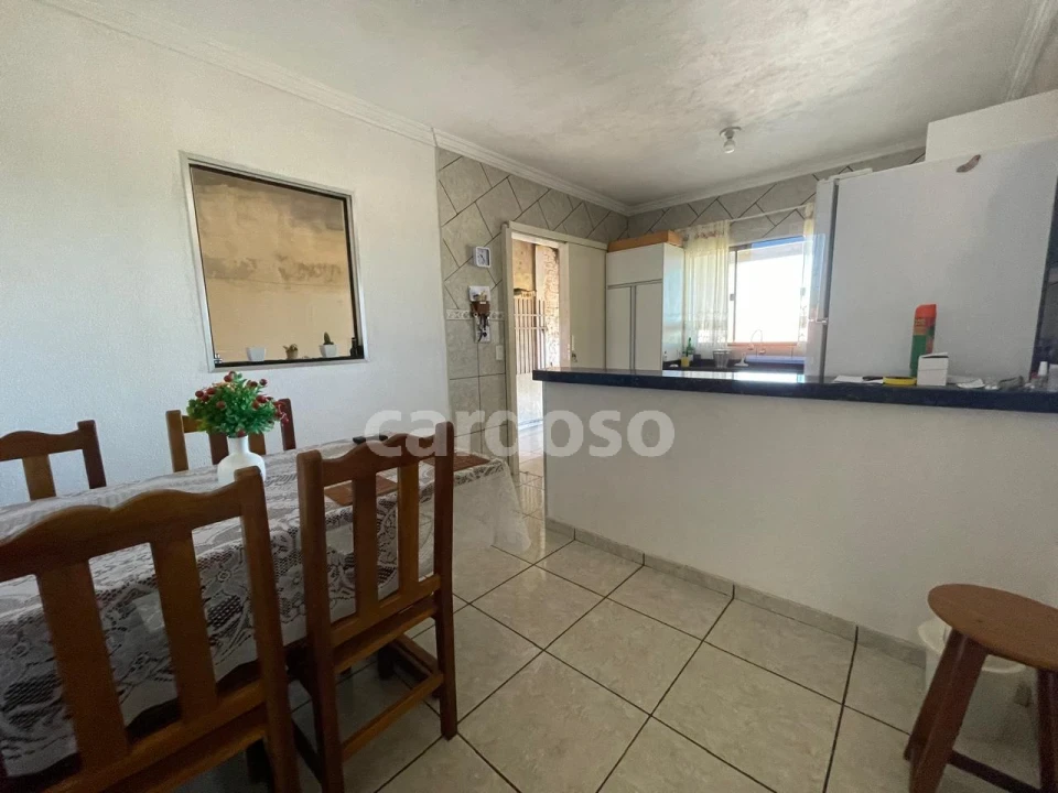 VENDE-SE CASA COM 3 QUARTOS (1 SUÍTE) – VILA ROMANA | IBIPORÃ/PR