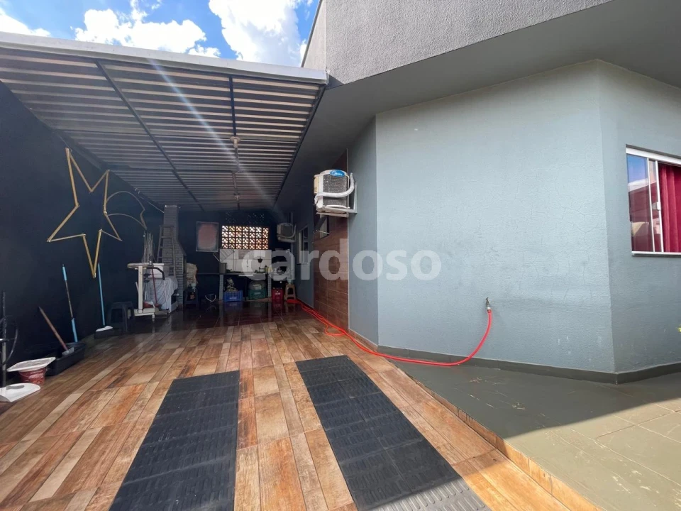 Imagens do imóveis VENDO – TROCO - CASA NO JD CINQUENTENARIO – IBIPORÃ – R$ 410.000,00