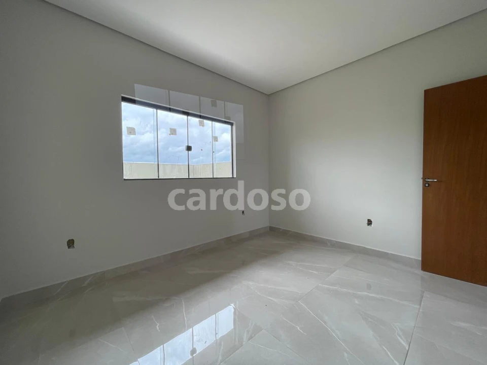 CASA À VENDA EM IBIPORÃ COM 2 QUARTOS POR 365.000,00