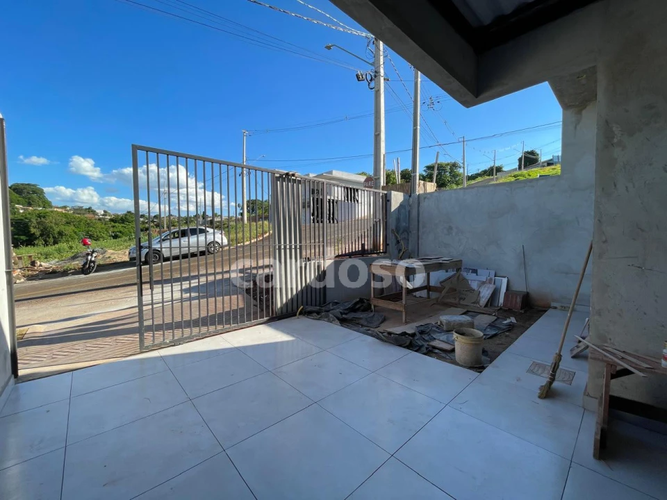 CASA À VENDA EM IBIPORÃ COM 2 QUARTOS POR 360.000,00