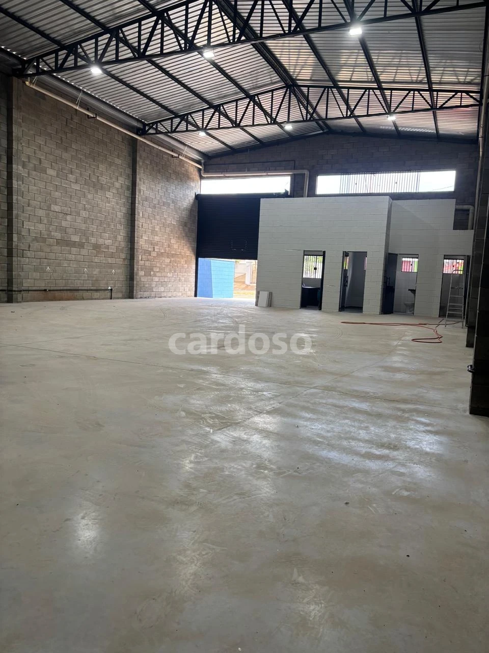 Imagens do imóveis EXCELENTE OPORTUNIDADE COMERCIAL EM IBIPORÃ!