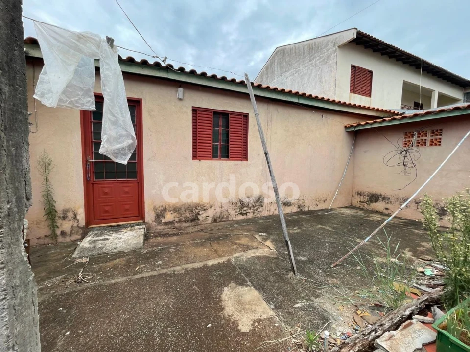 VENDO IMÓVEL COMERCIAL COM POTENCIAL DE EXPANSÃO – LOCALIZAÇÃO ESTRATÉGICA