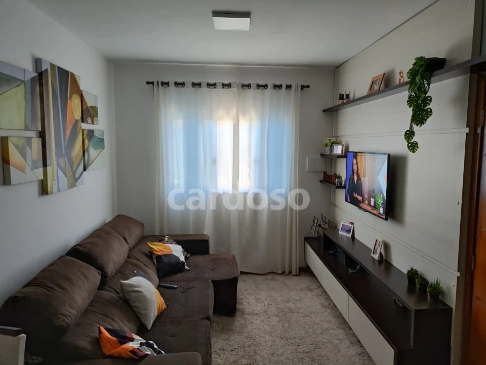 Casa à venda com 2 quartos e 2 vagas - Ibiporã - PR