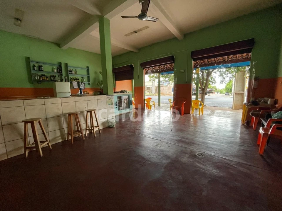 VENDO IMÓVEL COMERCIAL COM POTENCIAL DE EXPANSÃO – LOCALIZAÇÃO ESTRATÉGICA