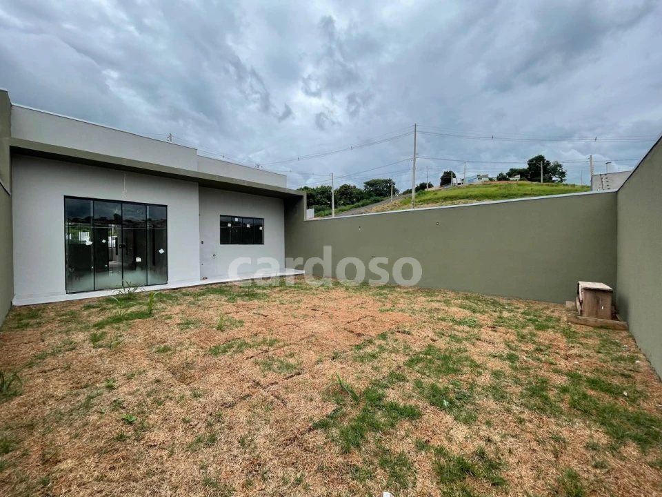 CASA À VENDA EM IBIPORÃ COM 2 QUARTOS POR 365.000,00