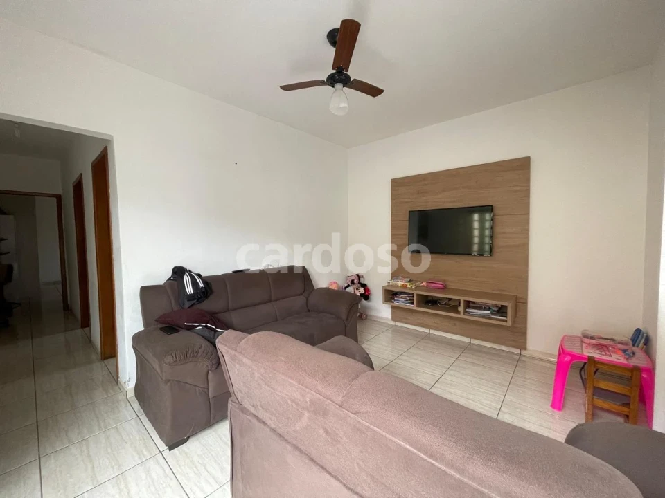 Imagens do imóveis CASA À VENDA NO BAIRRO CASAGRANDE EM IBIPORÃ – R$ 350.000