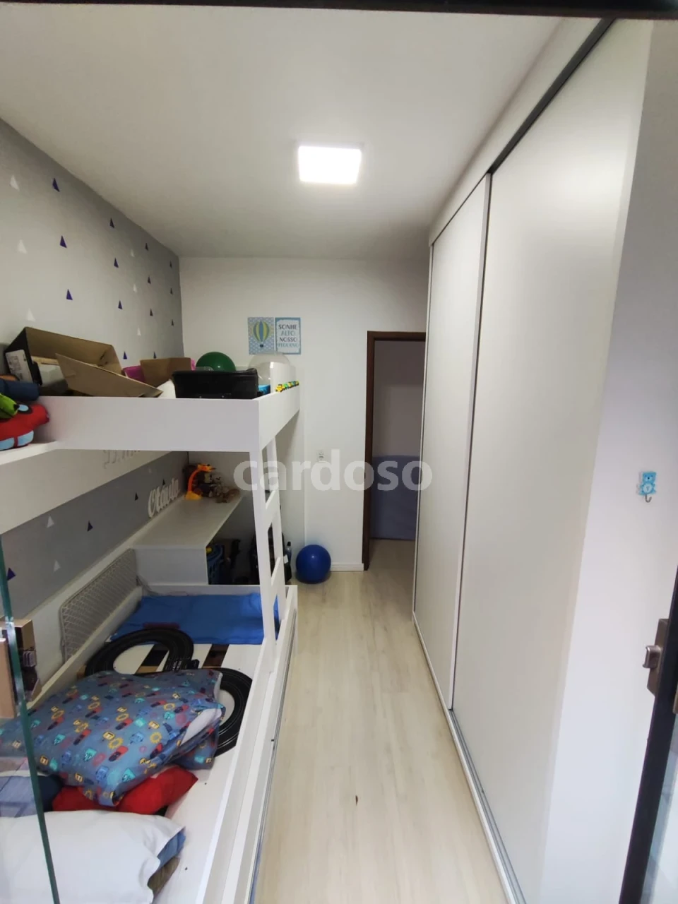 Casa à venda com 2 quartos e 2 vagas - Ibiporã - PR