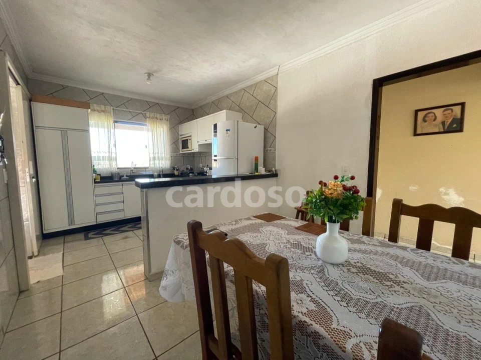 VENDE-SE CASA COM 3 QUARTOS (1 SUÍTE) – VILA ROMANA | IBIPORÃ/PR